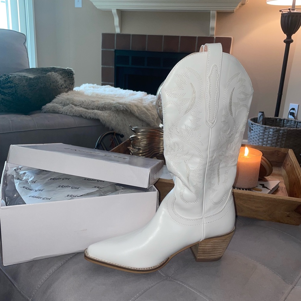 Sz 10 A Rider Girl Hanna White Western Boot